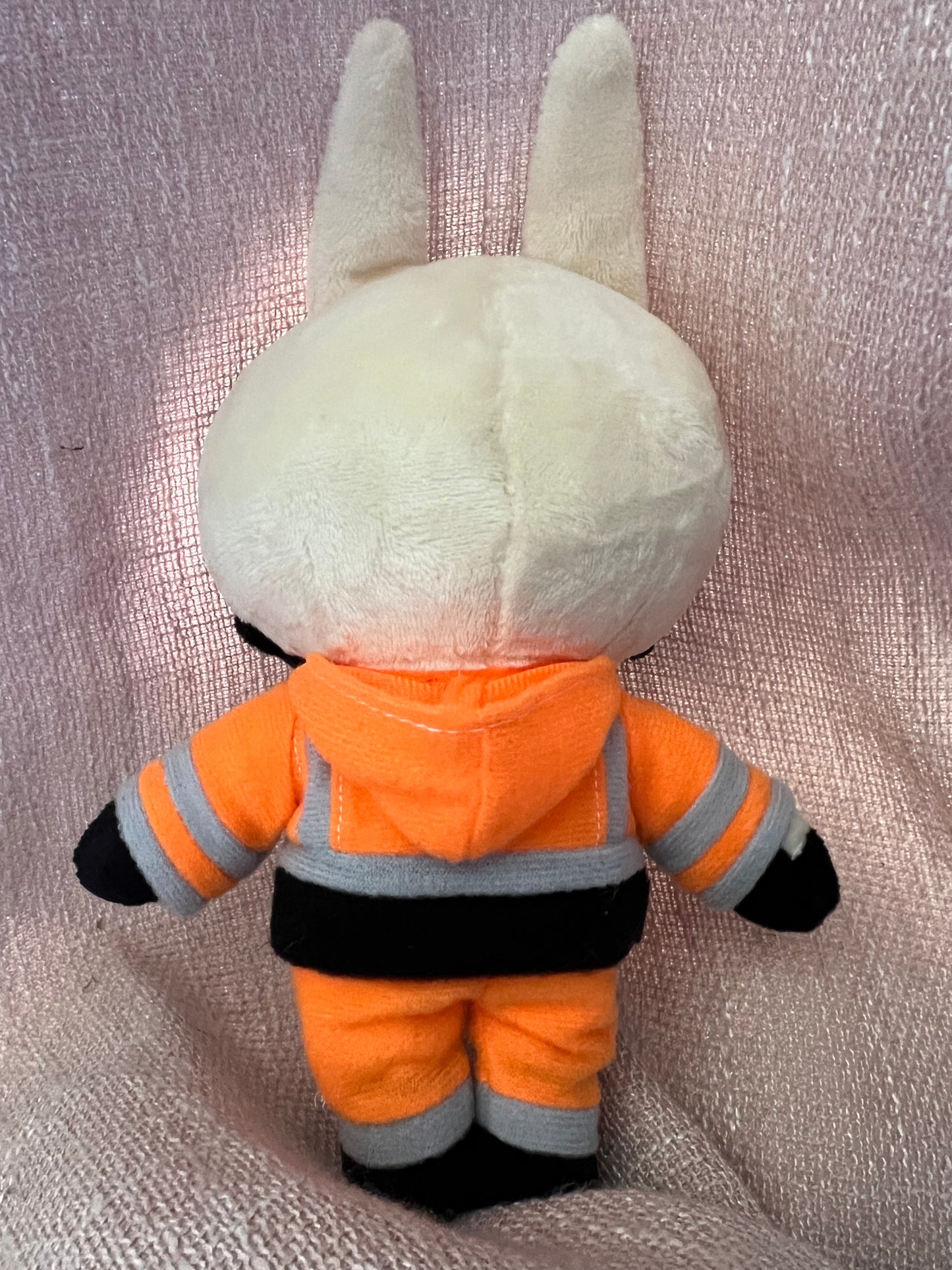 Trait 8" Plushie