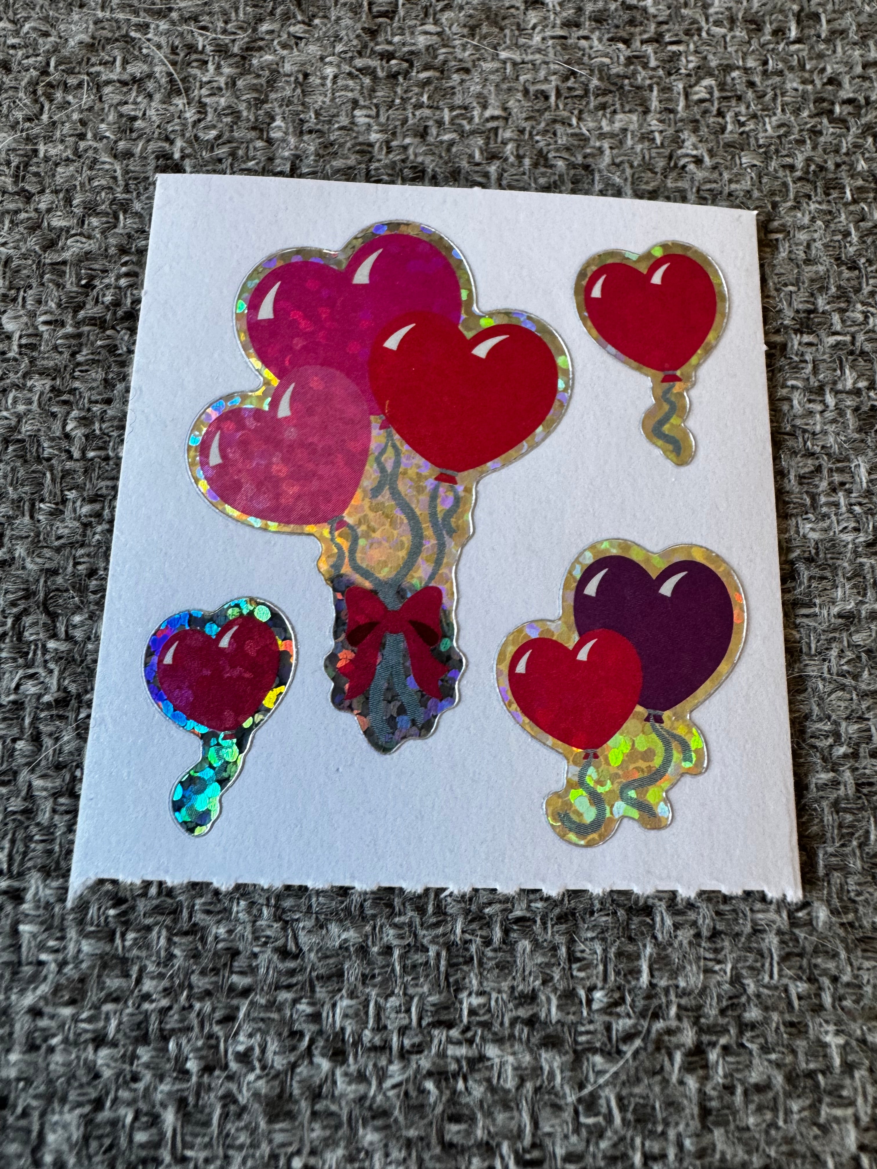 Prismatic Mod: Heart Balloons (SANDYLION)